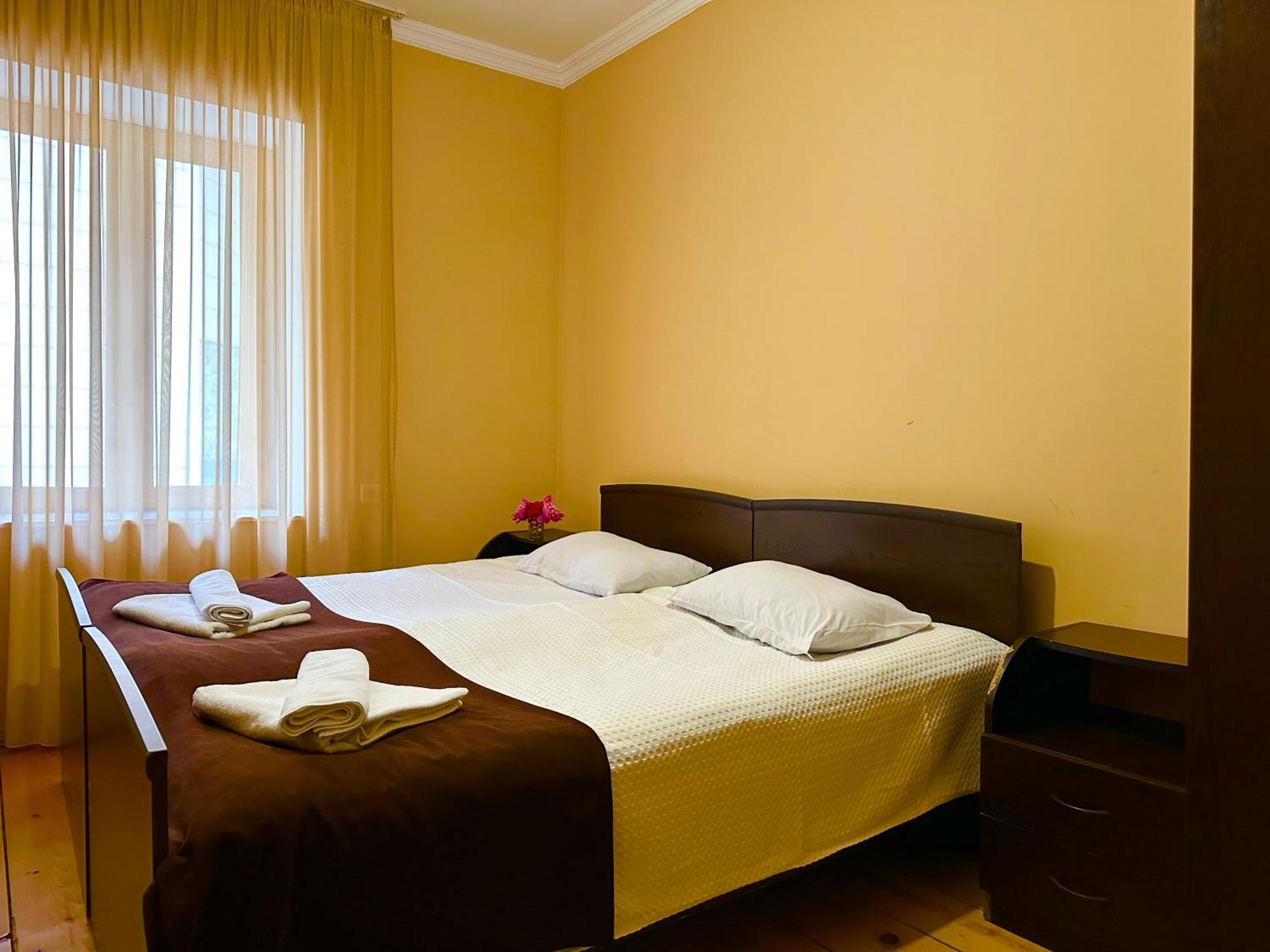 Mziuri Guest House Местия Экстерьер фото