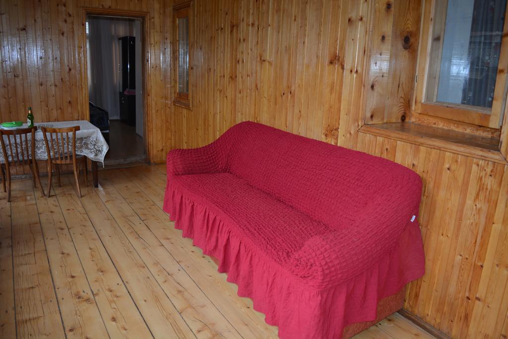 Mziuri Guest House Местия Экстерьер фото