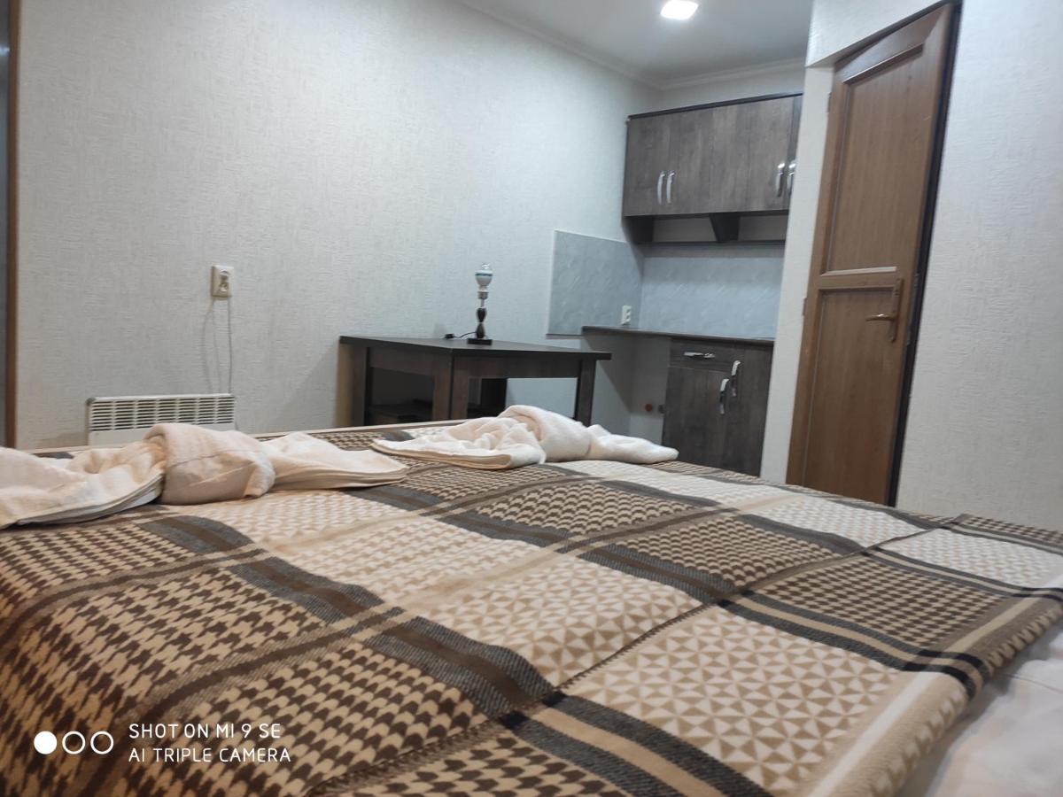 Mziuri Guest House Местия Экстерьер фото