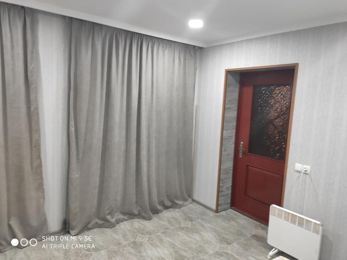 Mziuri Guest House Местия Экстерьер фото