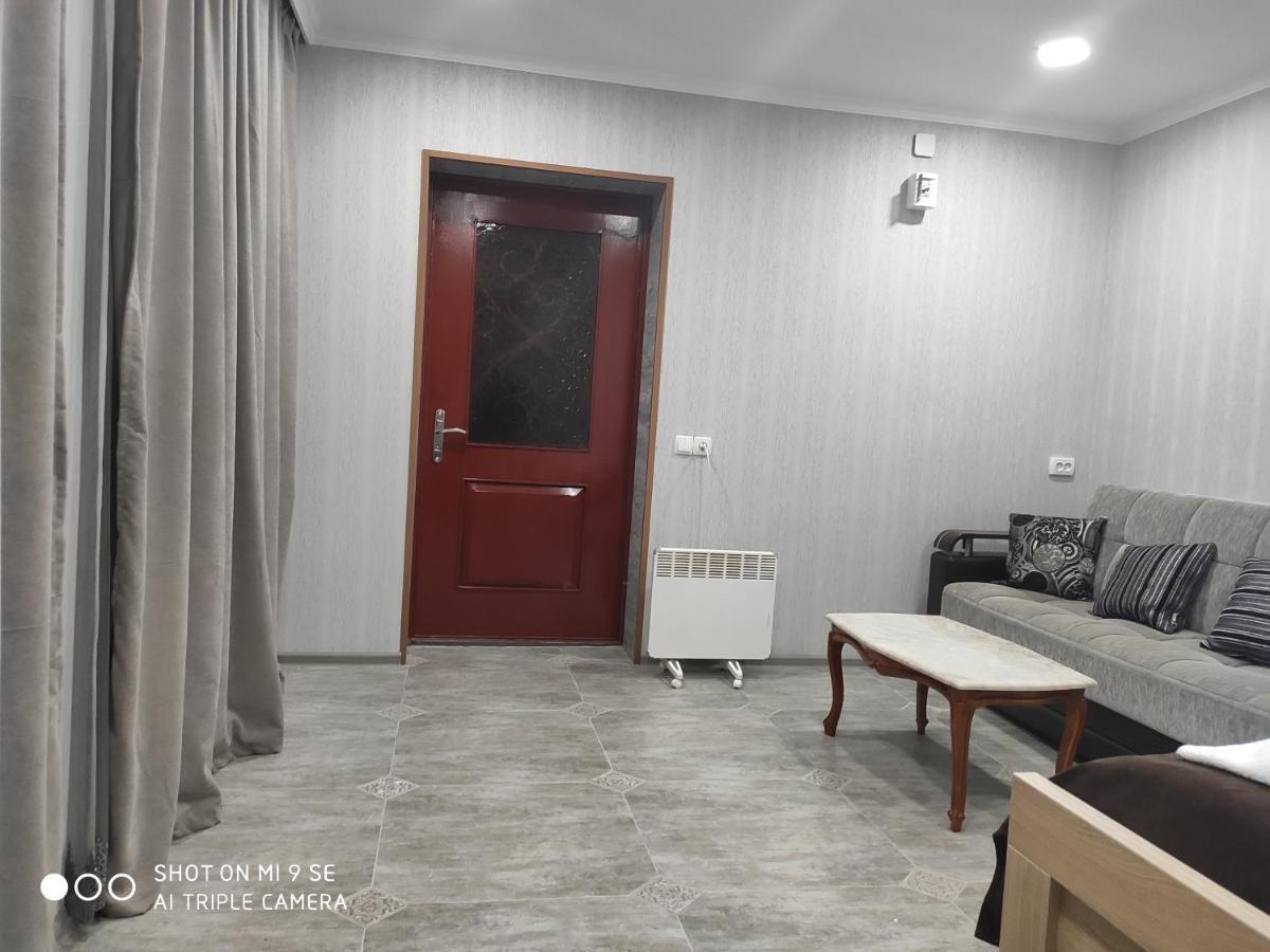 Mziuri Guest House Местия Экстерьер фото